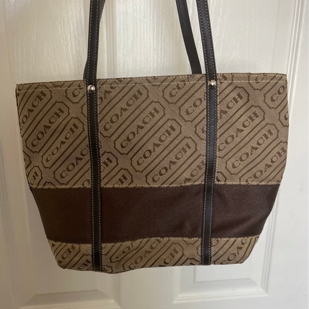 Brown Coach Shoulder Bag - Picture 2 of 4